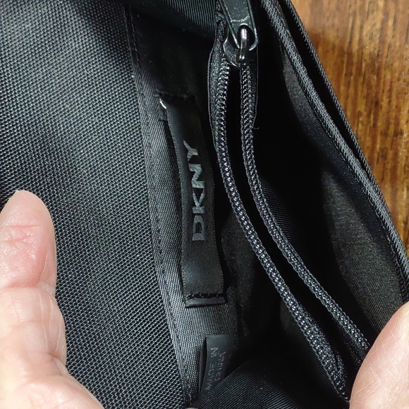 DKNY Ripstop Nylon Wallet - Picture 6 of 6